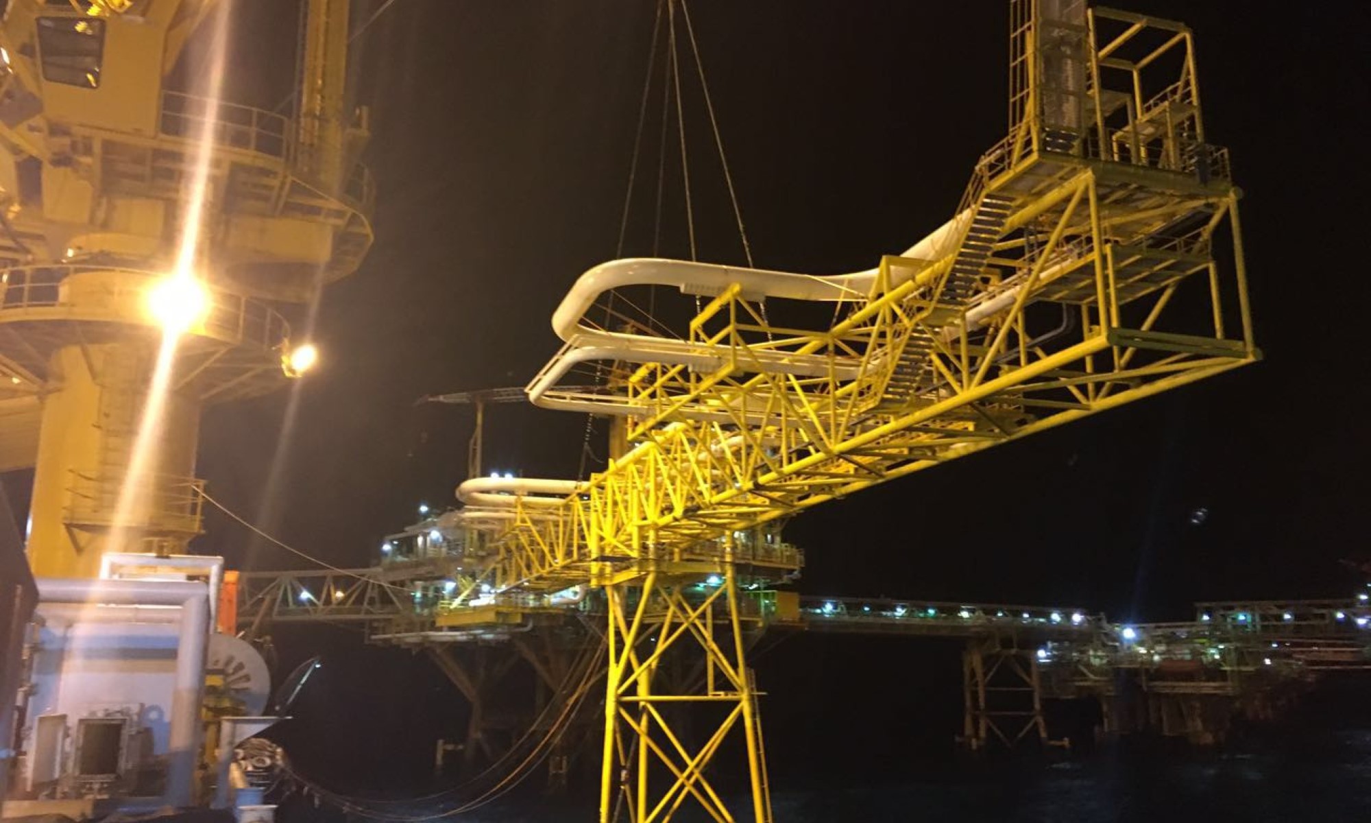 O&G TOPSIDE NL1008 Modular supply of self supporting pipe bridge Jord